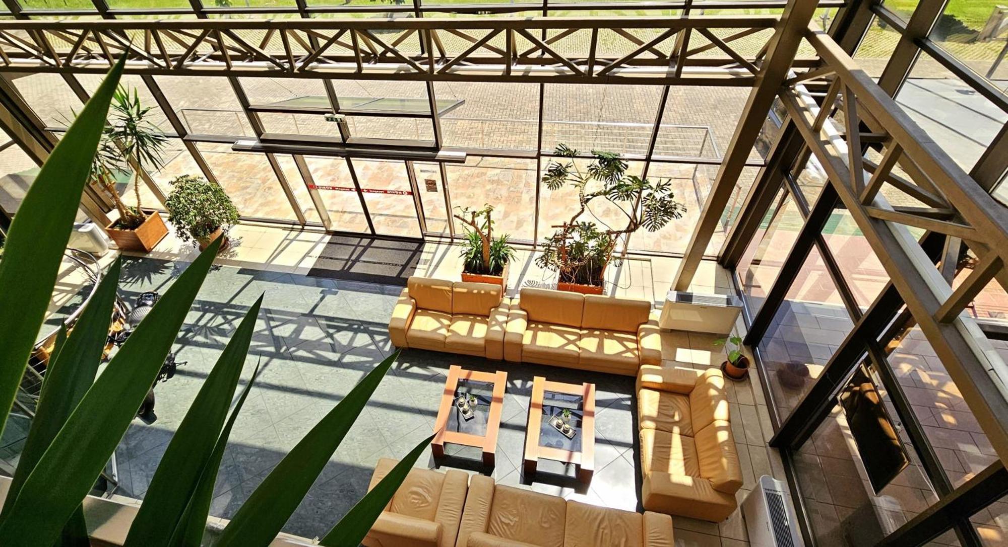 Koenig Hotel ナジカニジャ エクステリア 写真